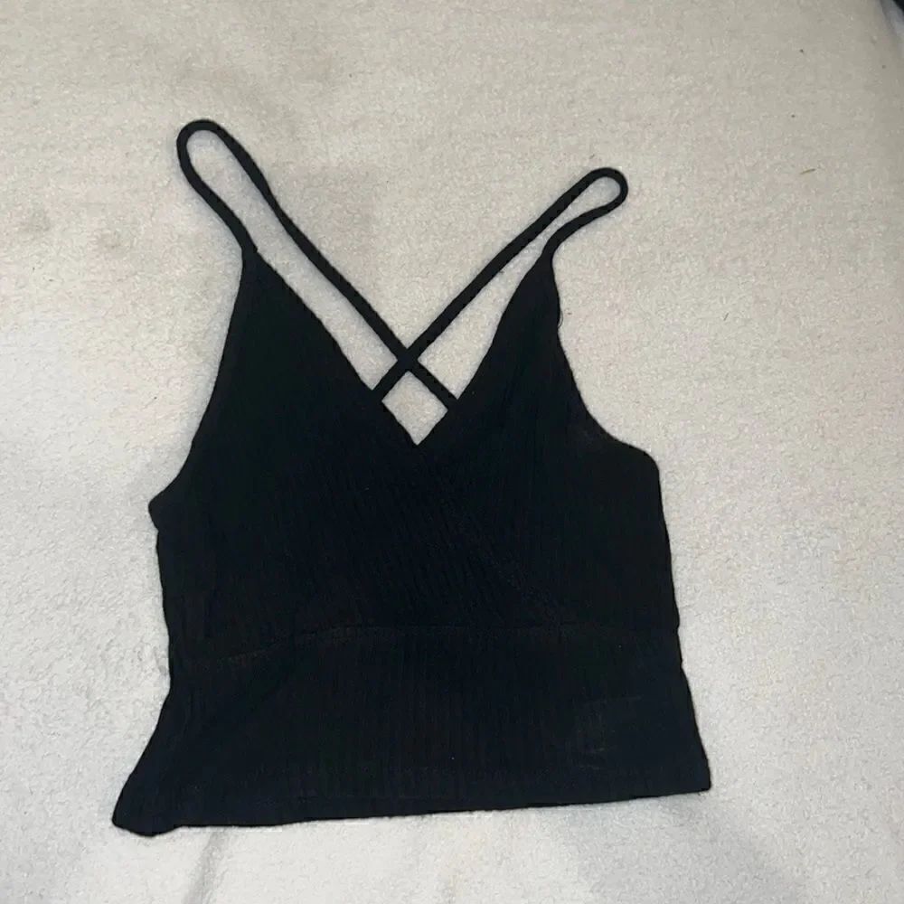 Brandy Melville cross back tank black one size